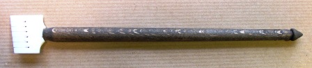 Calame  bec en os, 25 mm / Calamus with a bone nib, 25 mm